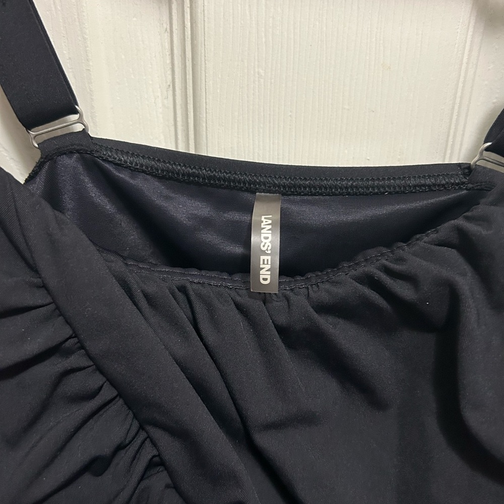 Lands' End Black Women's Tunic Swimsuit Top - Picture 2 of 4